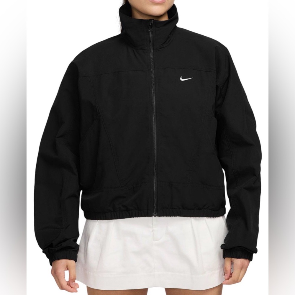 Nike Women's Size Xs Sportswear Everything Wovens Repel UV Protection Jacket